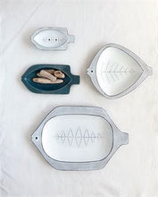 Load image into Gallery viewer, 8-3/4&quot;L x 4-1/2&quot;W Embossed Metal Fish Soap Dish, White